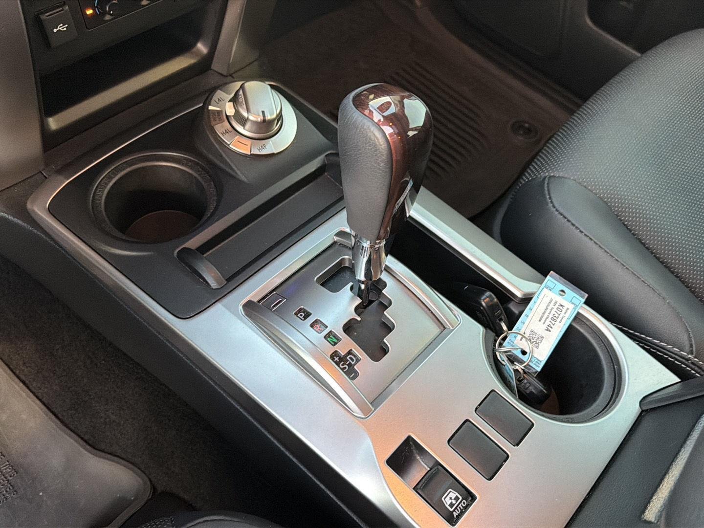 Used 2024 Wind Chill Pearl Toyota Limited image 29