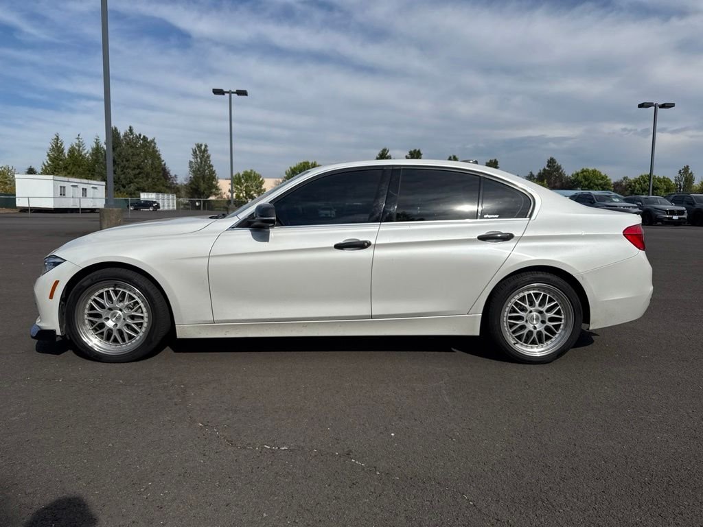 Used 2018 Mineral White Metallic BMW 340i xDrive image 4