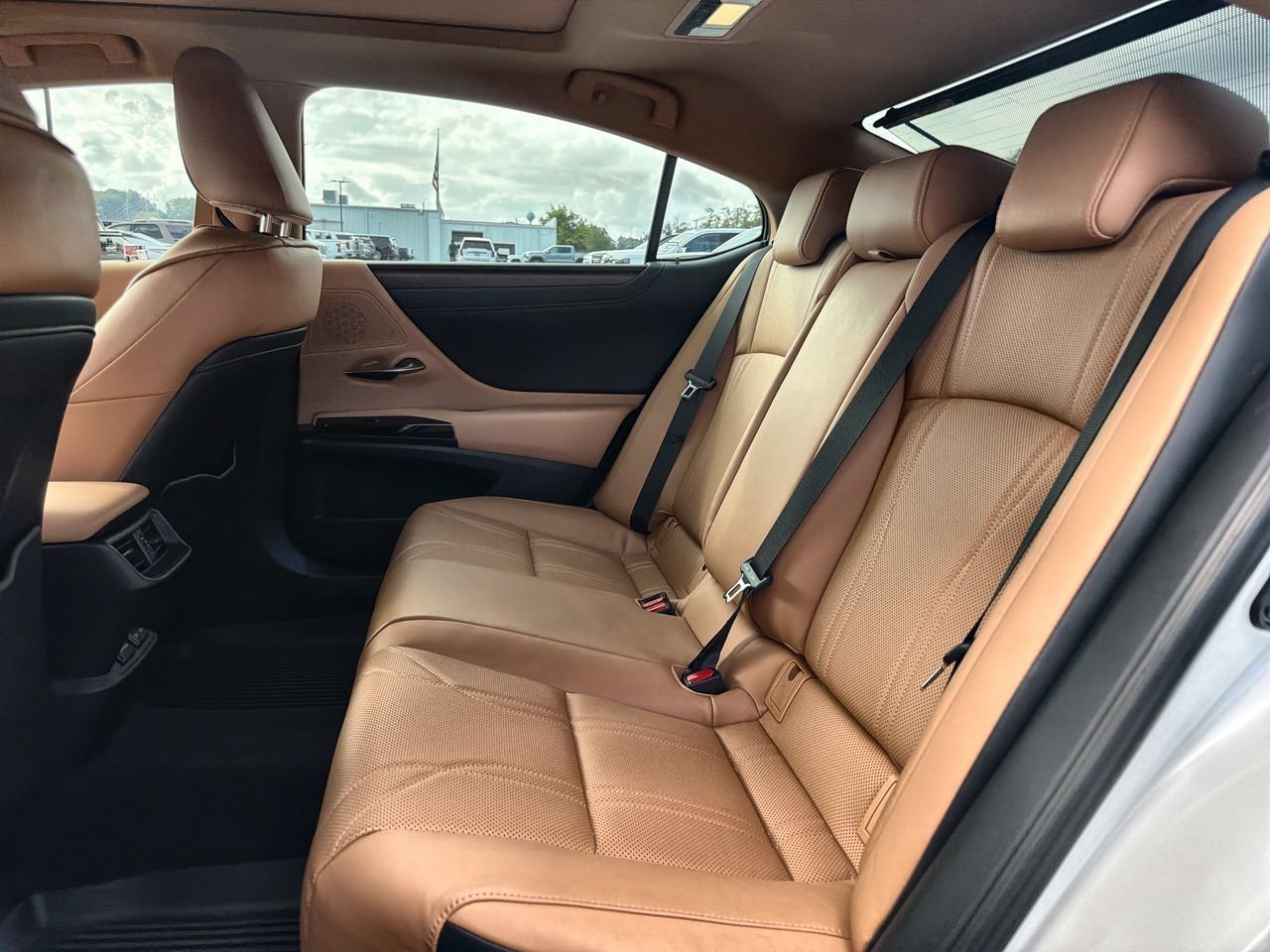 Used 2024 White Lexus Luxury image 20