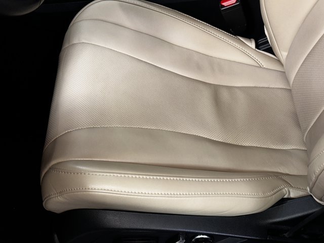 Used 2023 Platinum White Pearl Acura w/Technology Package image 9