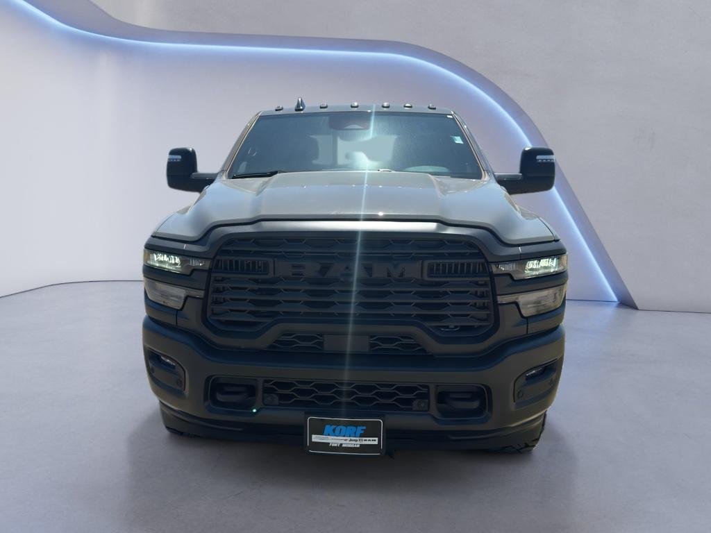 New 2026 Ceramic Gray Clear-Coat Exterior Paint RAM Warlock image 8