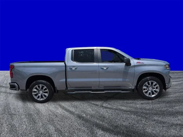 Used 2022 Gray Chevrolet RST image 3