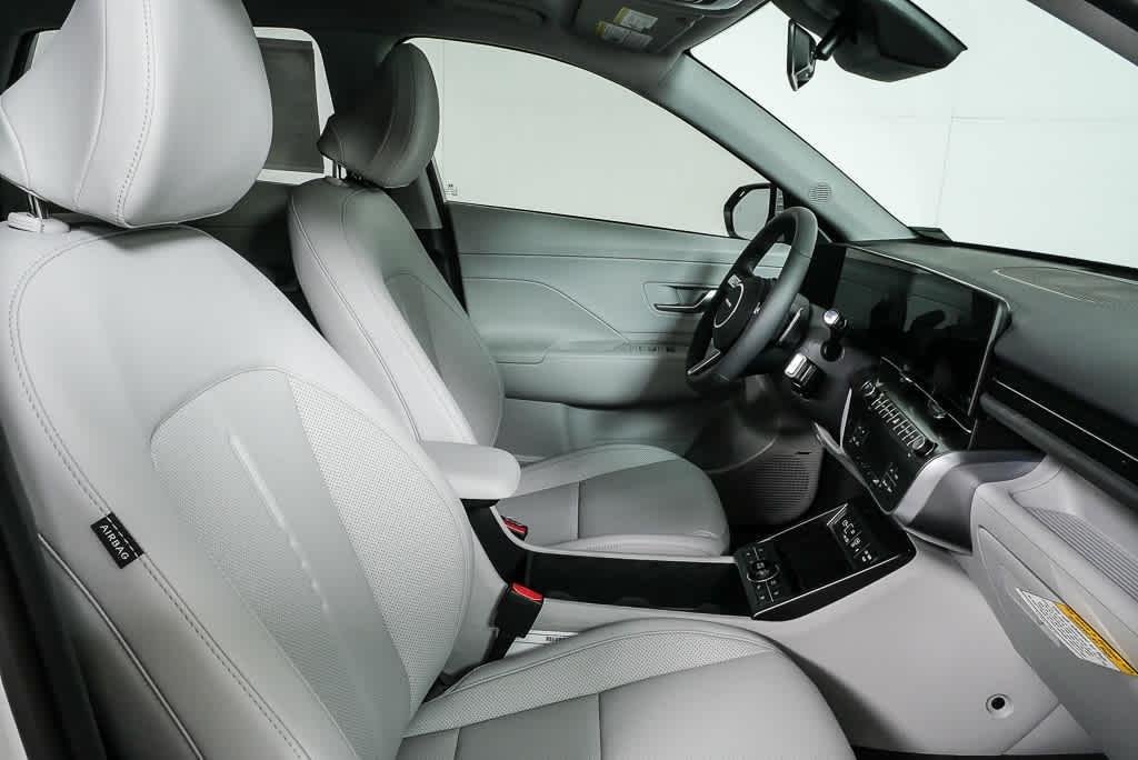 New 2026 Atlas White Hyundai Limited FWD image 32
