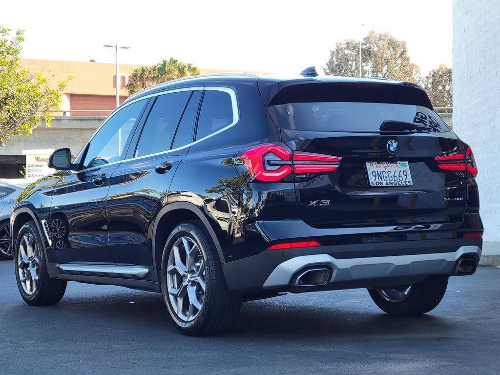 Used 2024 Jet Black BMW sDrive30i image 3