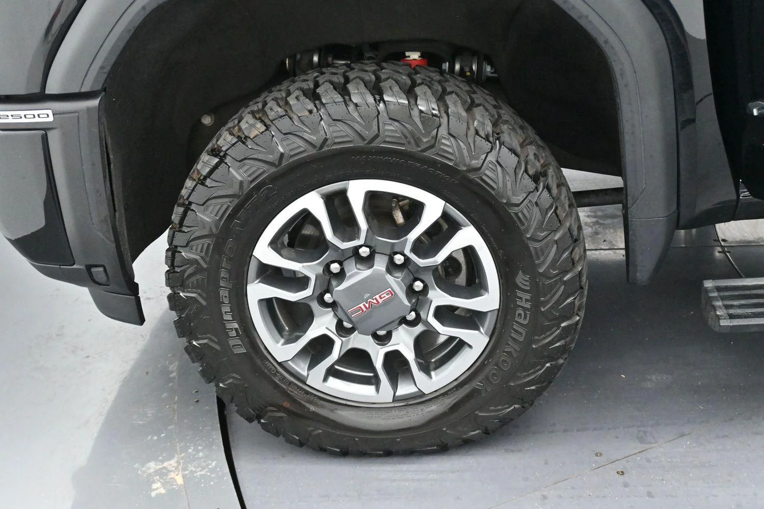 Used 2024 Onyx Black GMC AT4 image 37