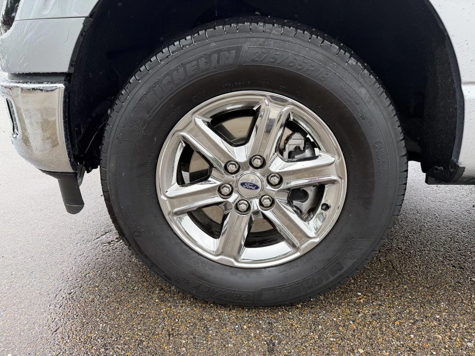 Used 2024 Iconic Silver Ford XLT image 25