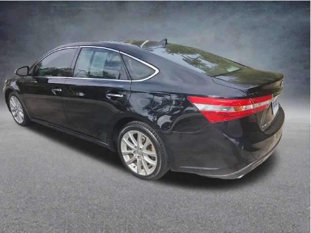Used 2013 Black Toyota Limited image 11