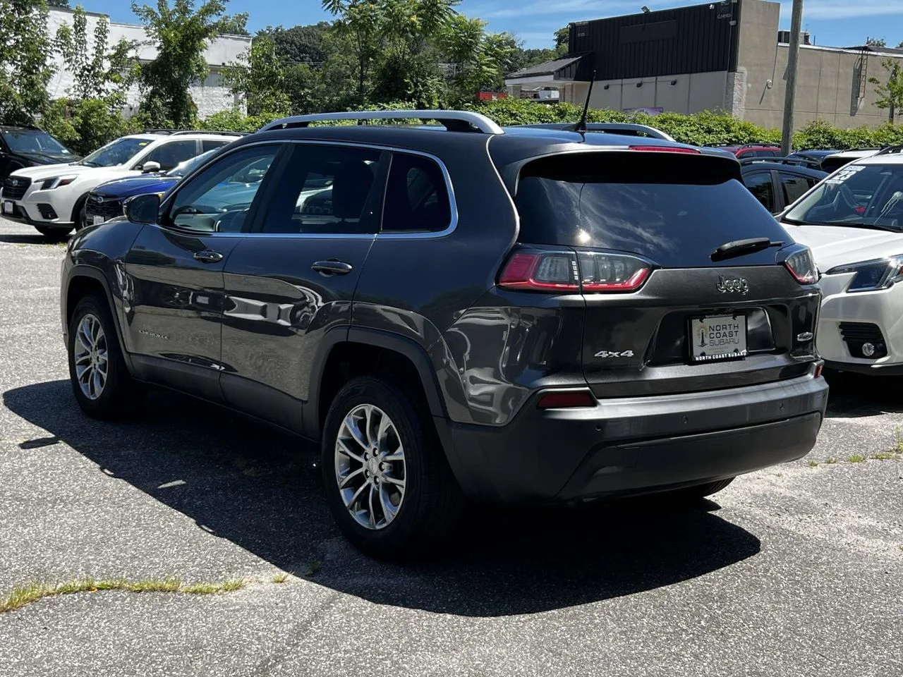 Used 2019 Granite Crystal Metallic Clearcoat Jeep Latitude Plus 4x4 image 6
