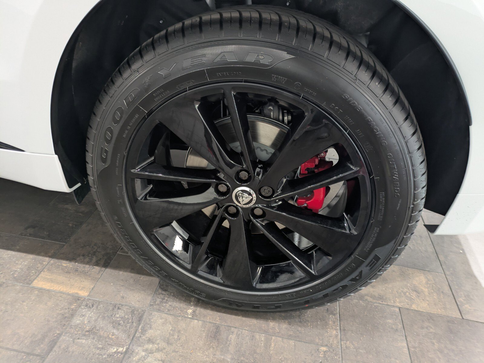 2026 Jaguar F-Pace R-Dynamic S - Photo 14
