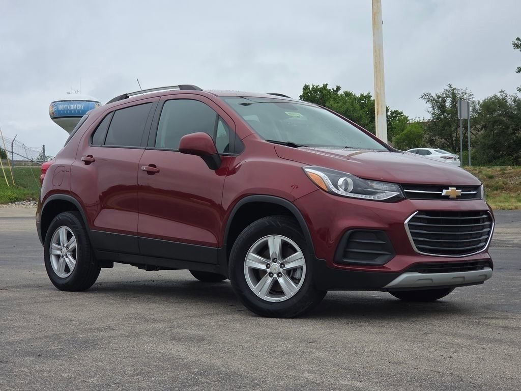 Used 2022 Chevrolet Trax LT with VIN KL7CJPSM9NB562703 for sale in Miamisburg, OH