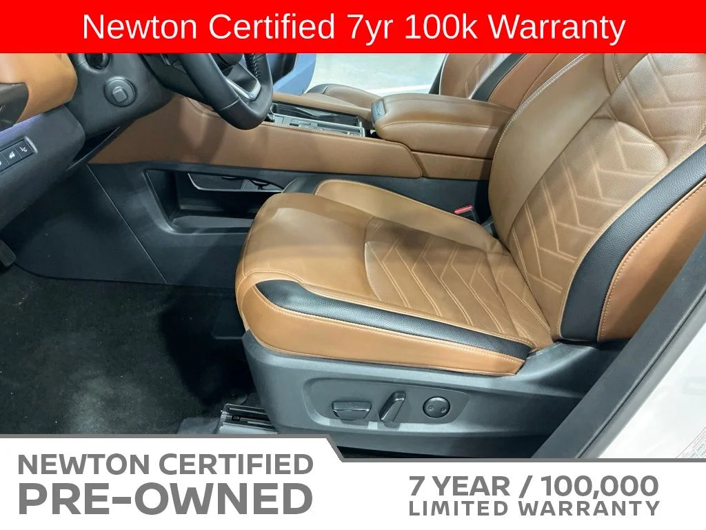 Certified Used 2025 Everest White Pearl Tricoat Nissan Platinum image 13