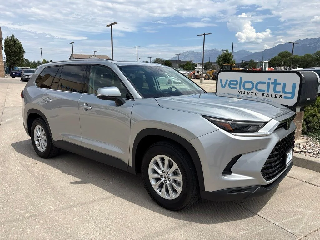 Used 2025 Silver Toyota XLE image 1