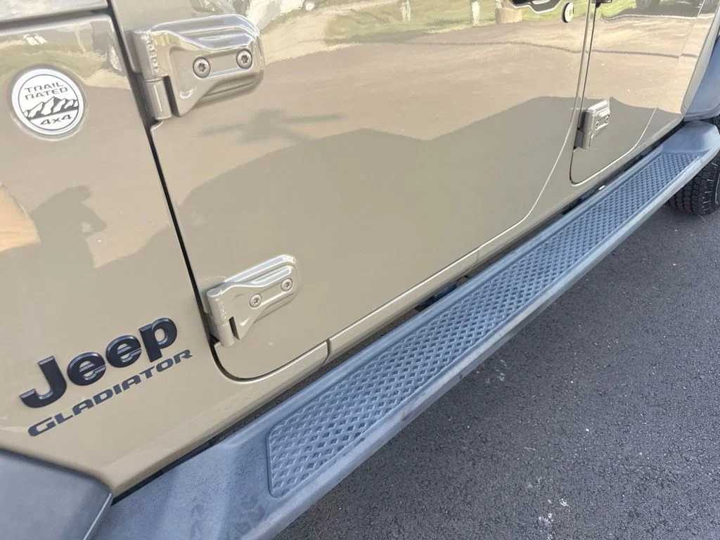 Certified Used 2020  Jeep Sport image 14