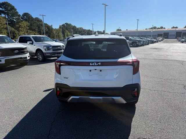 Certified Used 2024 Snow White Pearl Kia S image 5