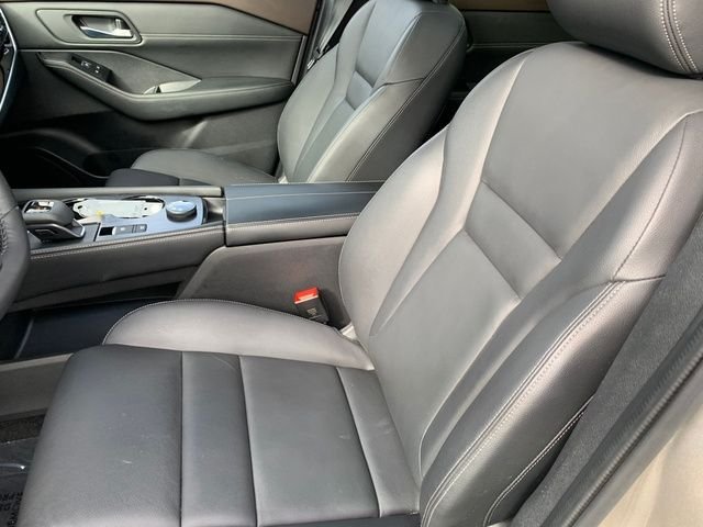 Used 2023 Gold Nissan SL image 15