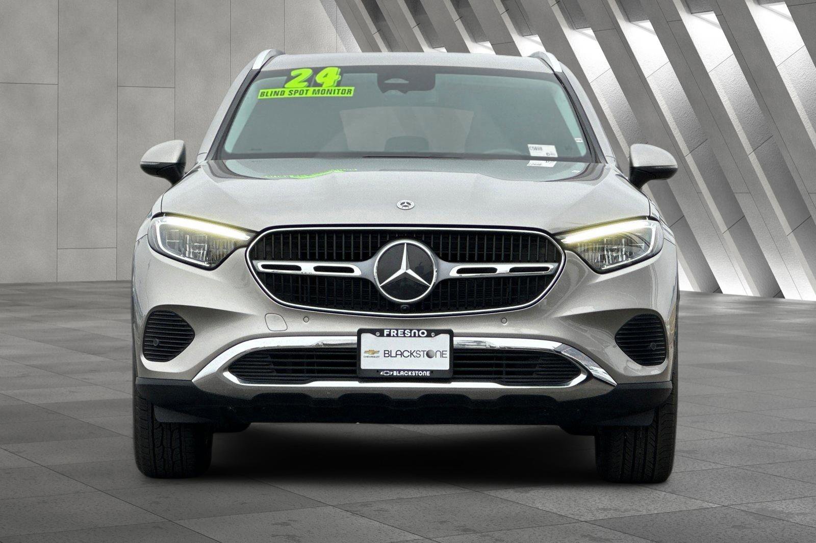 2024 Mercedes-Benz GLC GLC300 - Photo 9