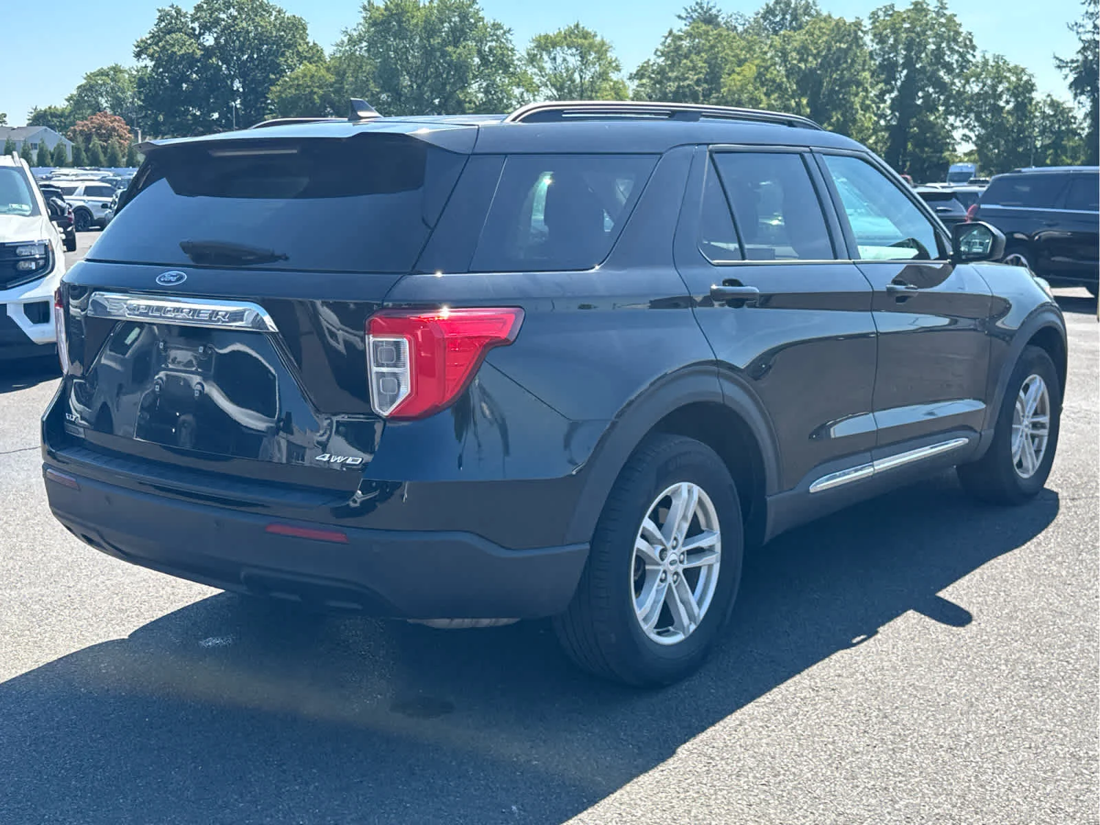 Used 2023 Agate Black Metallic Ford XLT image 5