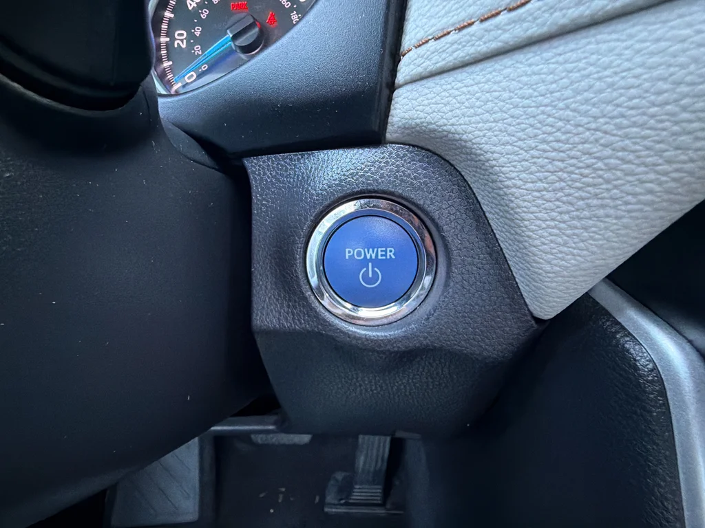 Used 2022 White Toyota XLE image 13