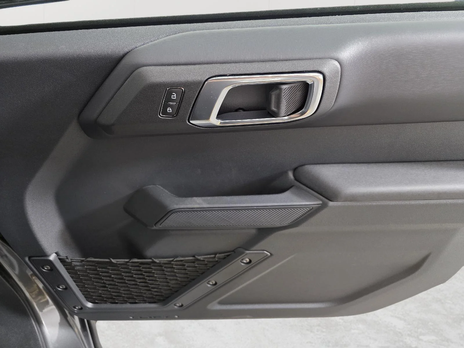Used 2025 Carbonized Gray Metallic Ford Badlands image 25