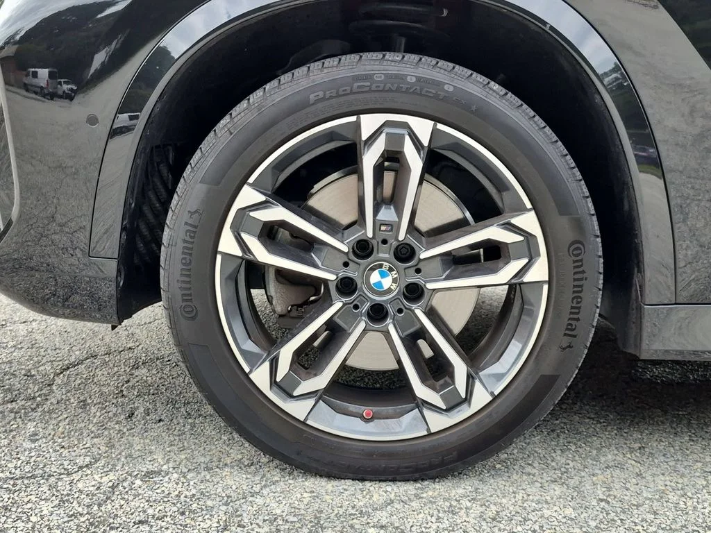 Used 2023 Black BMW xDrive28i image 32