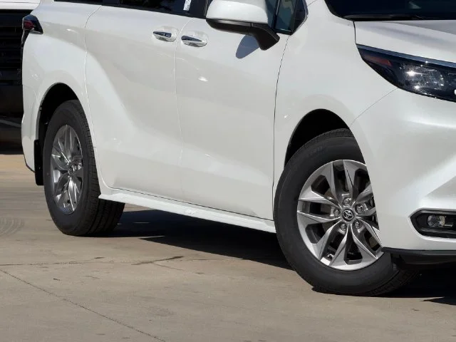 New 2026  Toyota XLE image 4