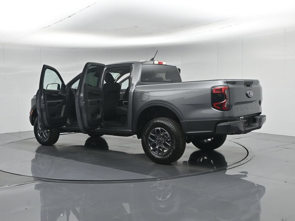 New 2026 Carbonized Gray Metallic Ford XLT image 31