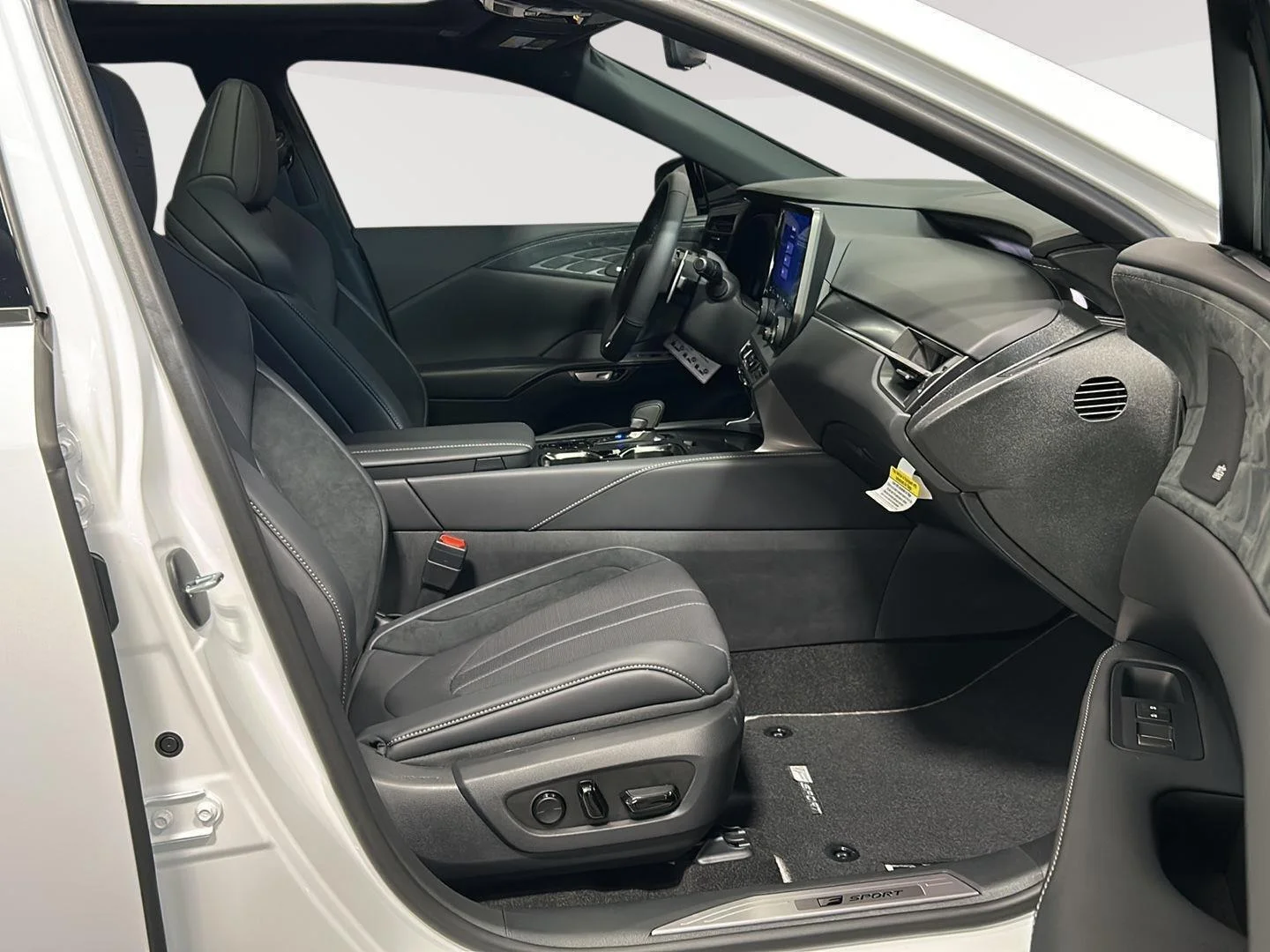New 2026 Ultra White Lexus RX 500h F SPORT Performance image 14