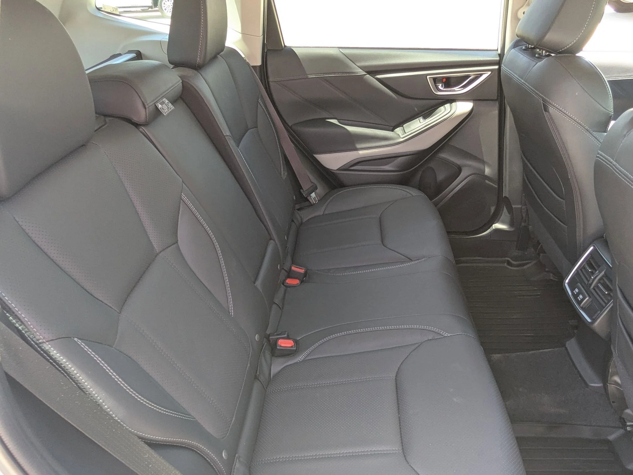 Used 2024 Crystal White Pearl Subaru Limited image 30