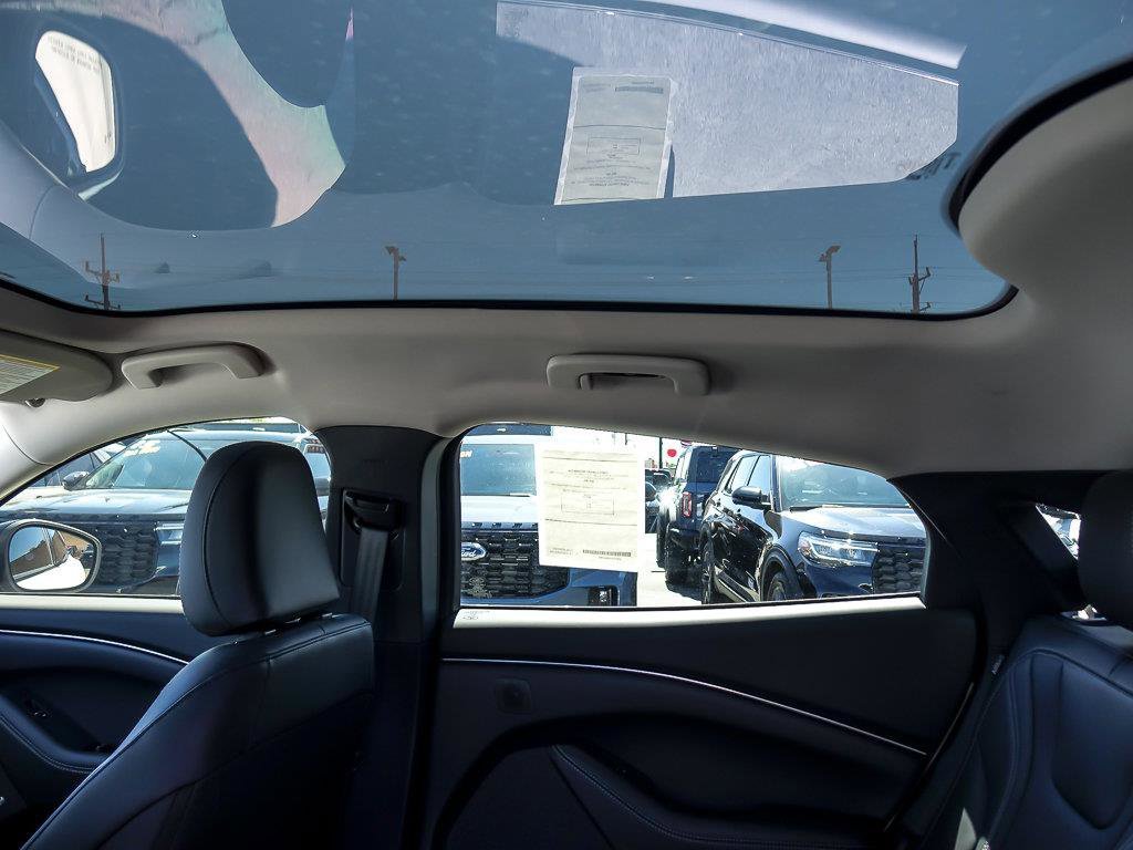 Used 2026 White Metallic Ford Premium image 15