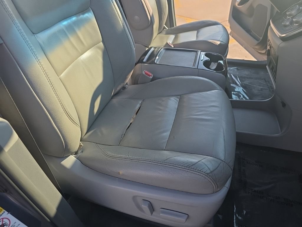 Used 2015 Blue Toyota XLE image 21