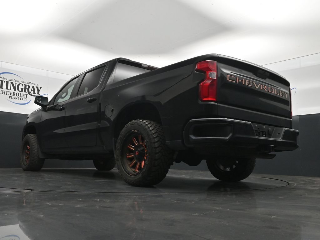 Used 2019 BLACK Chevrolet RST image 30