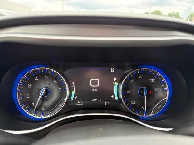 Used 2024 Black Chrysler Touring L image 31