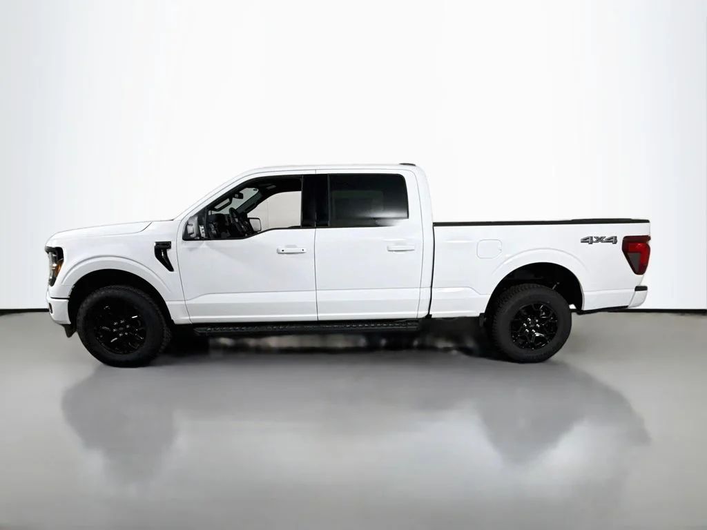 New 2026 Oxford White Ford XLT image 4