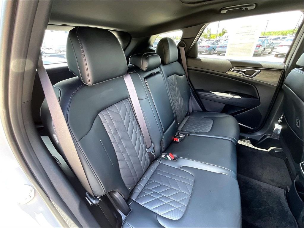 Used 2025 Wolf Gray Kia X-Line image 15