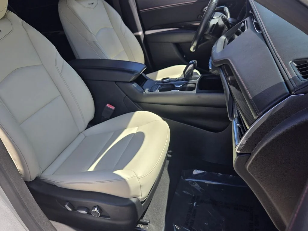 Used 2019 Silver Cadillac Sport image 20