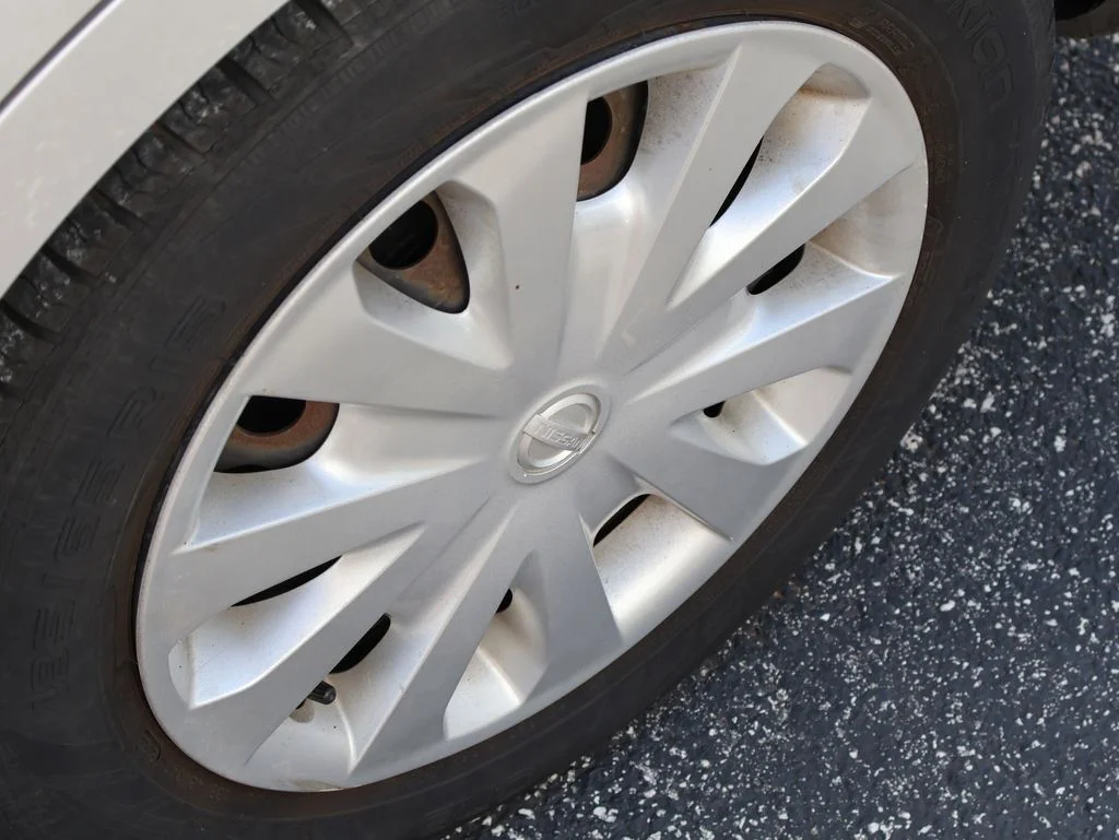 Used 2019 Brilliant Silver Metallic Nissan 1.6 S Plus image 25