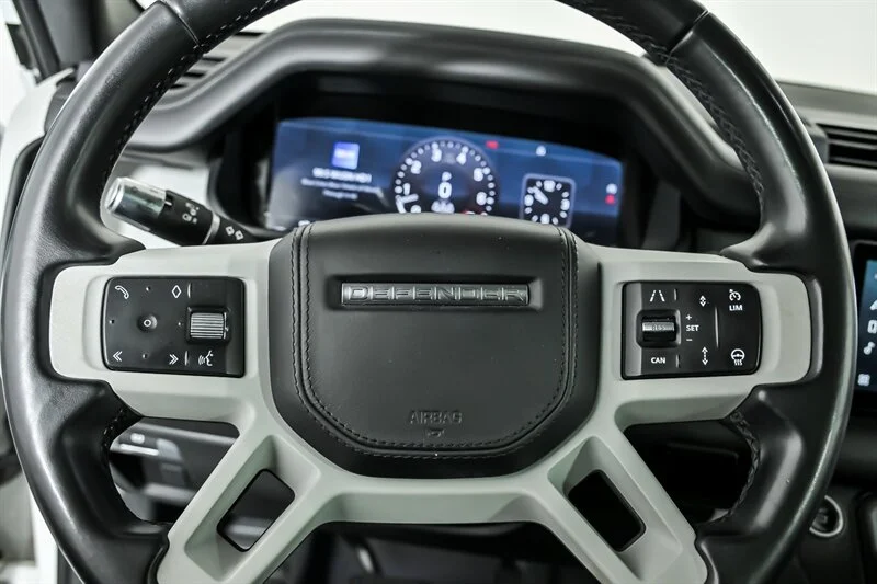 Used 2020 Fuji White Land Rover 110 HSE image 23