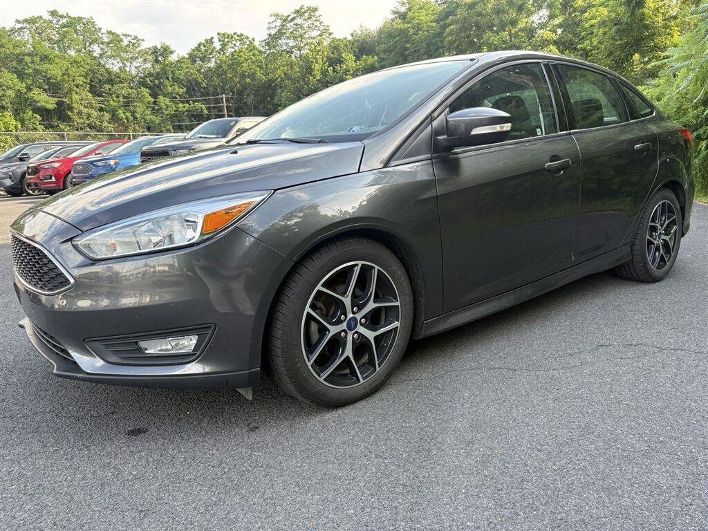 Used 2016 Magnetic Ford SE image 7