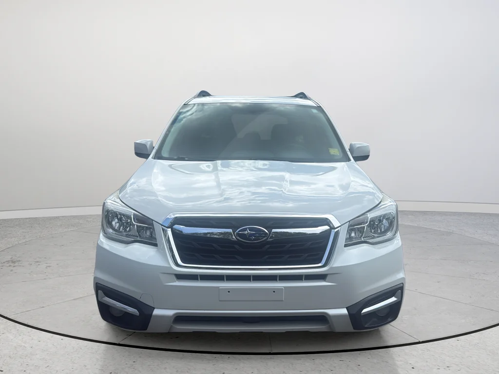 Used 2017 White Subaru 2.5i Premium image 4