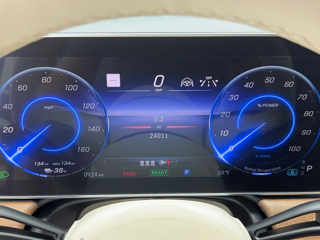 Used 2023 White Mercedes-Benz 450 image 21