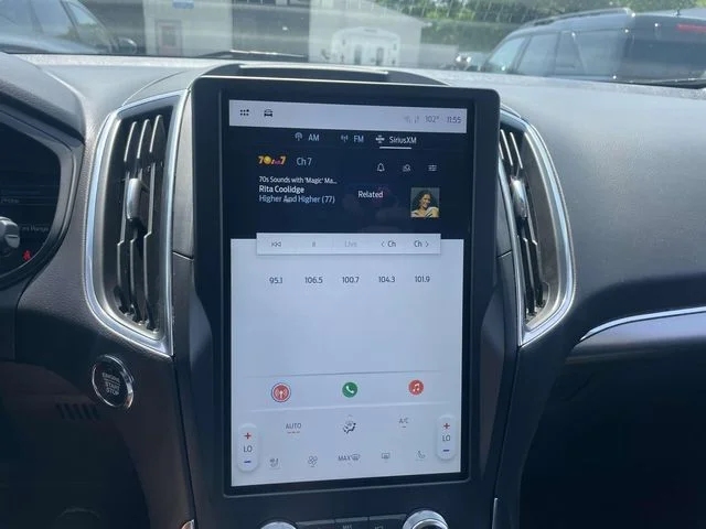 2024 Ford Edge Titanium - Photo 23