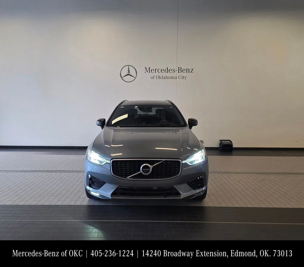 Used 2020 Gray Volvo T5 R-Design image 2