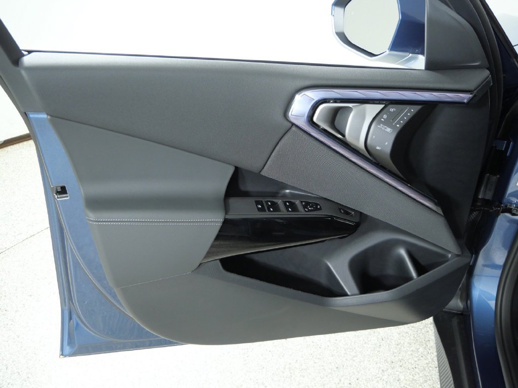 New 2026 Arctic Race Blue metallic BMW 30 xDrive image 32