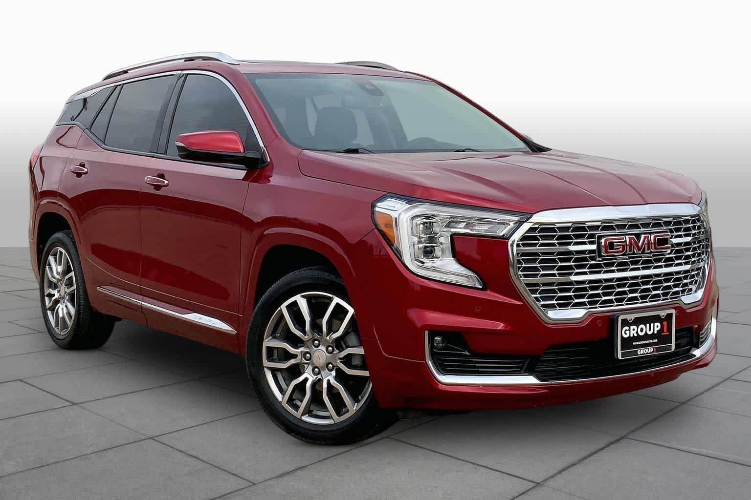Used 2023 Volcanic Red Tintcoat GMC Denali image 3