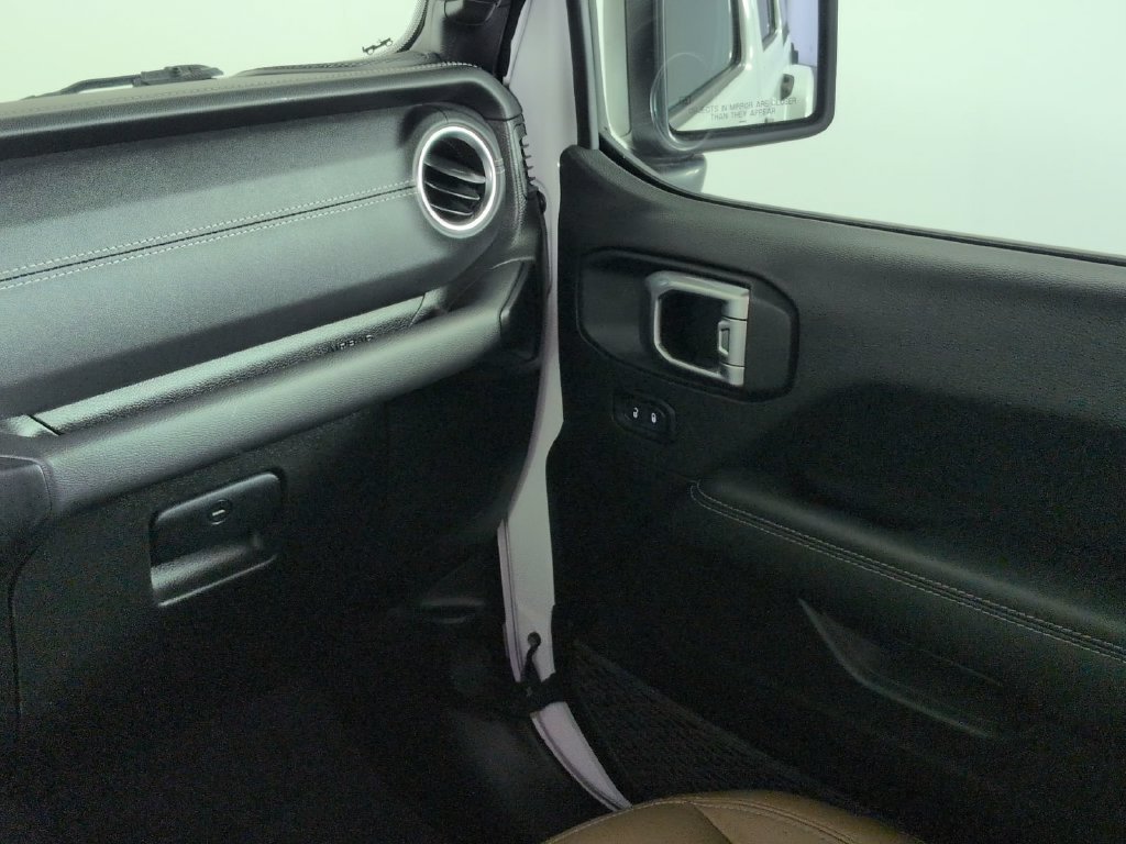 Used 2022 White Jeep Unlimited Sahara 4xe image 23