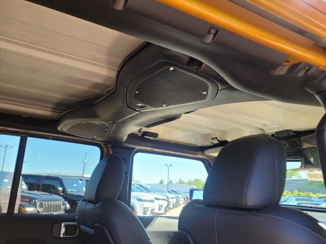 New 2026 Goldilocks Exterior Paint Jeep Sahara image 36