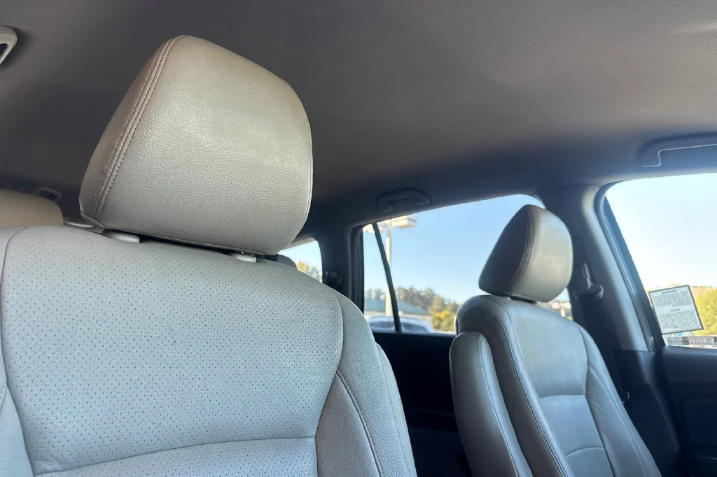 Used 2019 Obsidian Blue Pearl Honda LX image 19