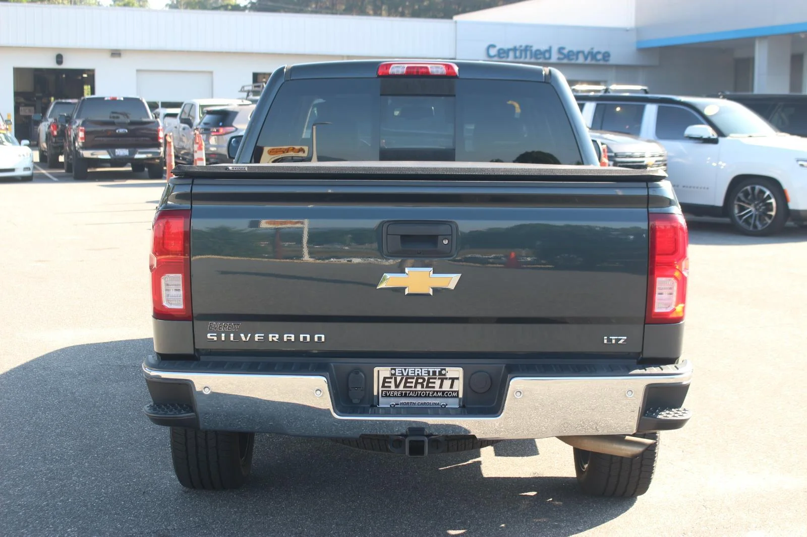 Used 2018 GRAPHITE METALLIC Chevrolet LTZ image 6