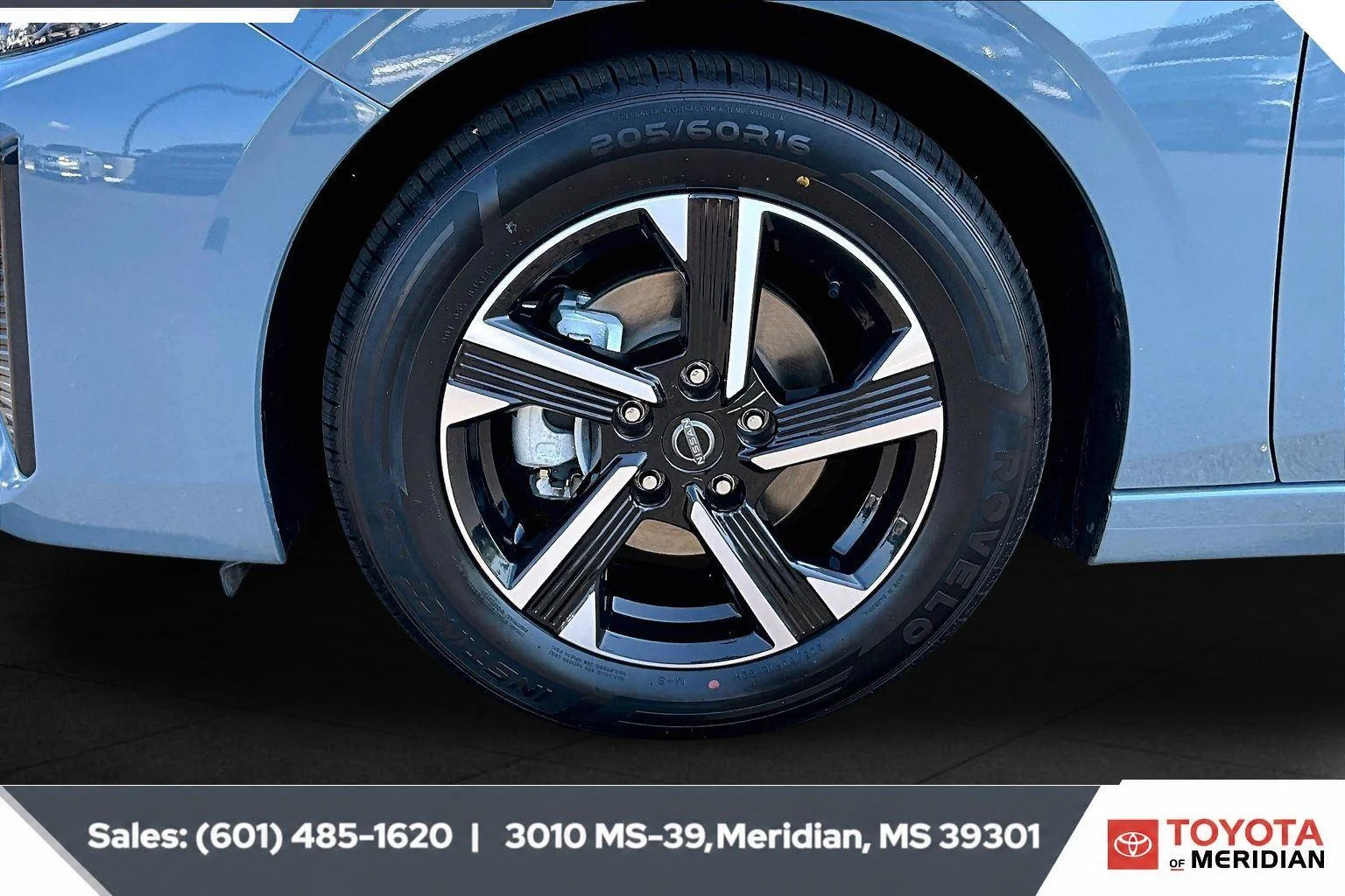 Used 2025 Atlantic Gray Metallic Nissan SV image 7