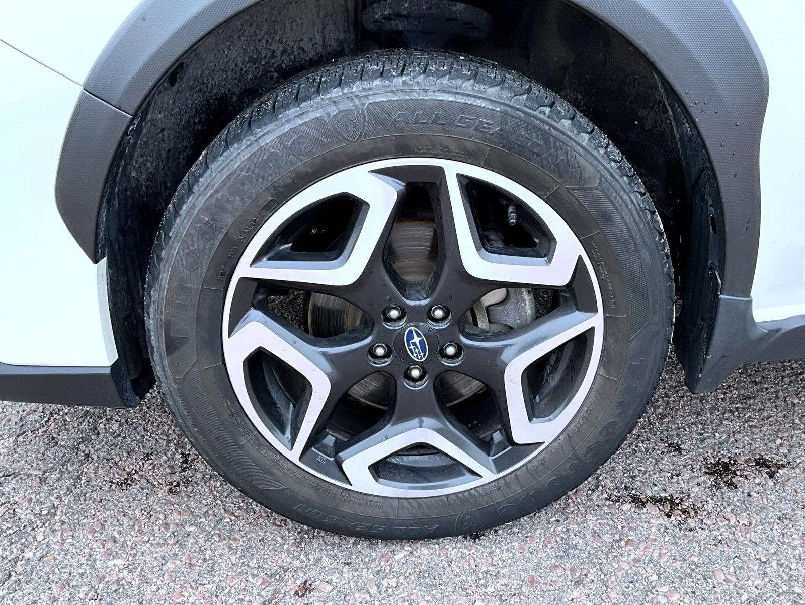 Used 2019 White Subaru 2.0i Limited image 22